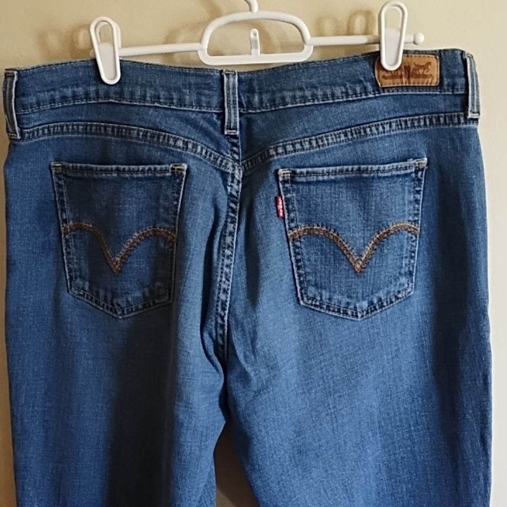 LEVIS 515 - GREAT FIT- NOT HIGH OR- LOW-AROUND NAVAL, -BOOT CUT - Picture 7 of 8